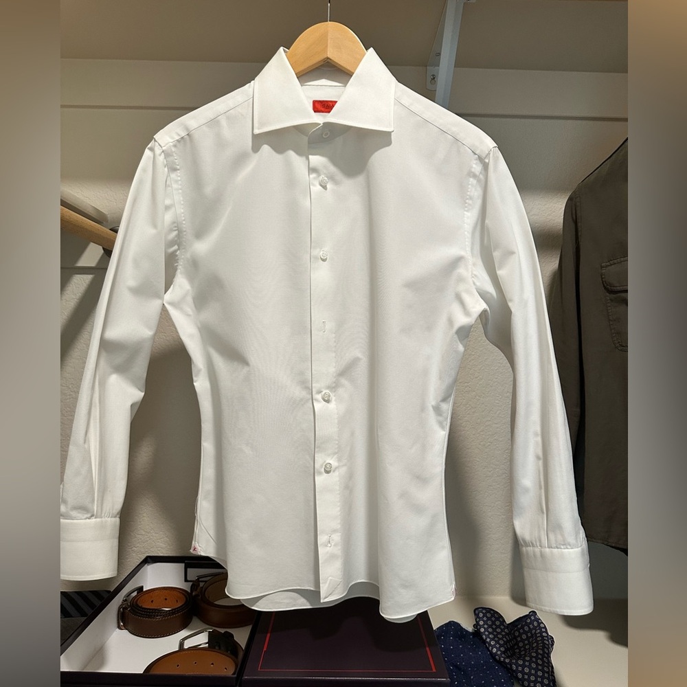 Isaia men’s dress shirt. 100% cotton. Measurements in description for size